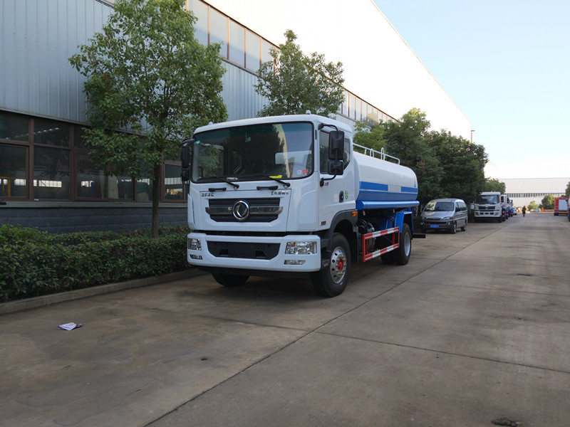 東風多利卡D9灑水車 東風多利卡D9灑水車