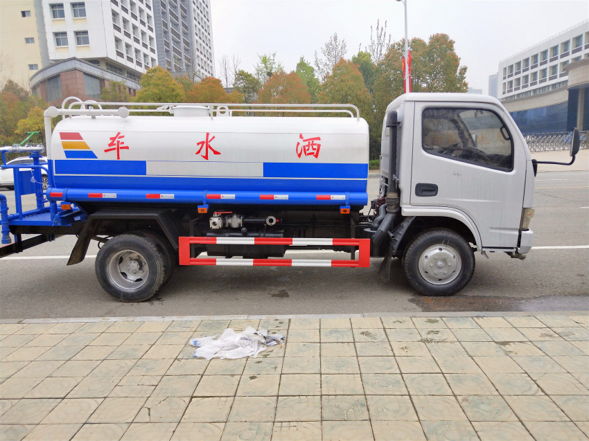 灑水車(chē)熱銷(xiāo)車(chē)型3方5方8方灑水車(chē)價(jià)格表 灑水車(chē)熱銷(xiāo)車(chē)型3方5方8方灑水車(chē)價(jià)格表