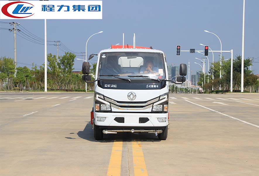 東風(fēng)藍牌5噸灑水車 東風(fēng)藍牌5噸灑水車